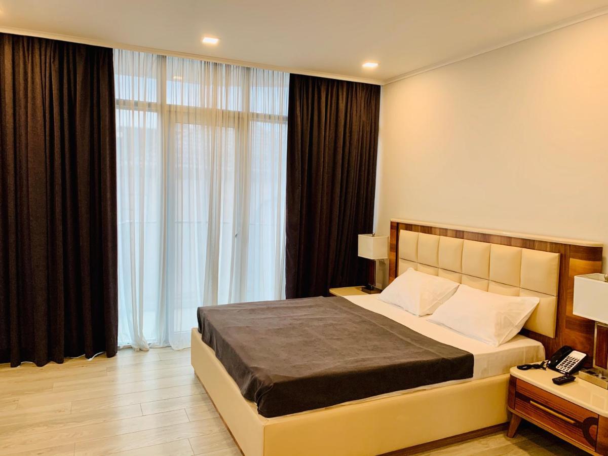 Hotel Tsereteli Palace Μπατούμι Εξωτερικό φωτογραφία