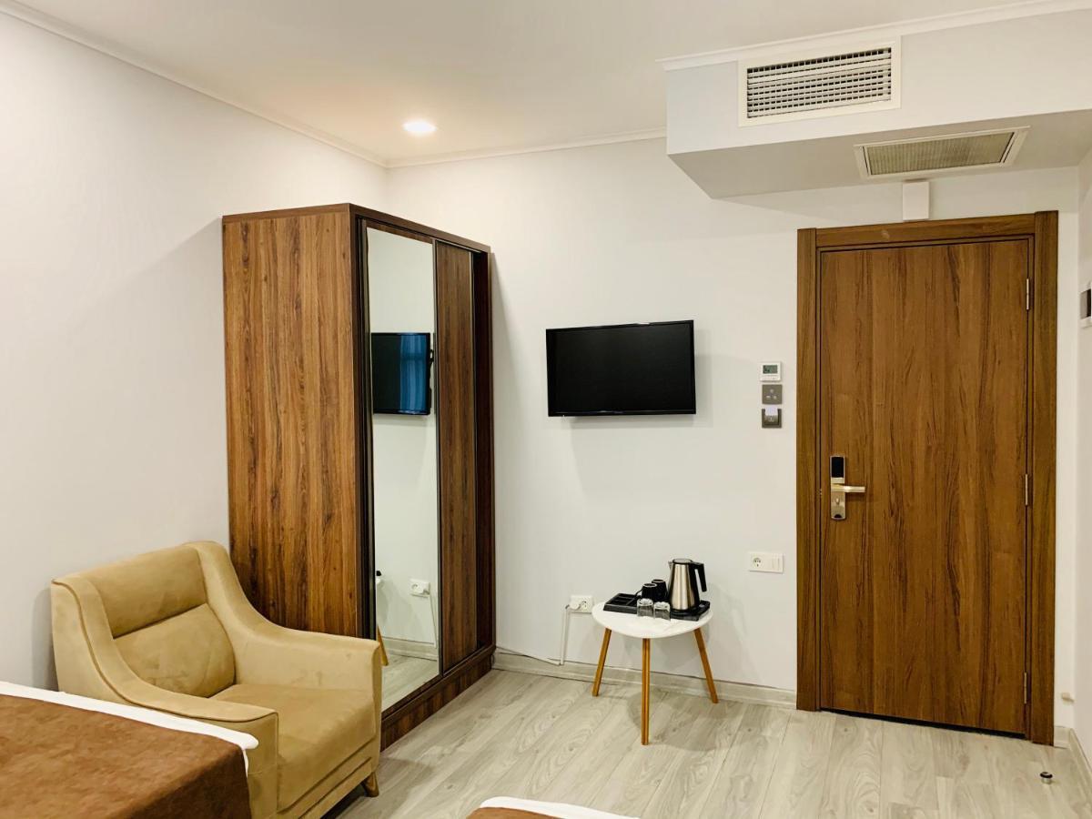 Hotel Tsereteli Palace Μπατούμι Εξωτερικό φωτογραφία